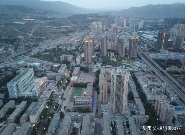 黃河之畔的工業(yè)脊梁 從三線建設(shè)到未來，蘭州承載的西北工業(yè)精華與數(shù)據(jù)時代新使命